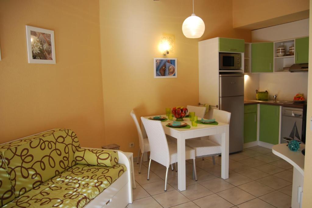 Lagrange Grand Bleu Vacances - Residence Les Jardins De Neptune Saint-Cyprien  Buitenkant foto