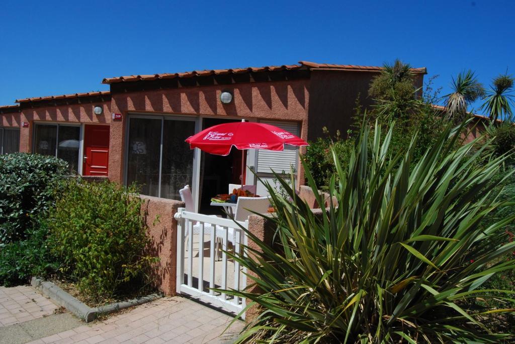 Lagrange Grand Bleu Vacances - Residence Les Jardins De Neptune Saint-Cyprien  Kamer foto